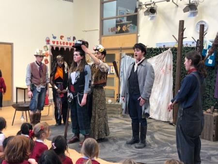 Bristol Old Vic perform Macbeth for juniors | Redmaids' High School