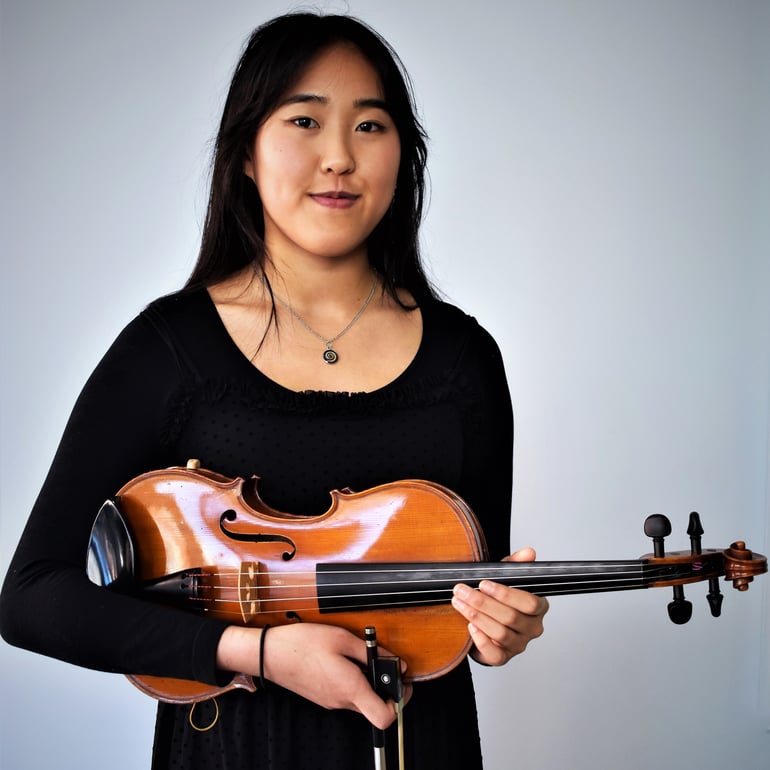 Year 10 Alice performs violin concerto with Bristol Youth Orchestra