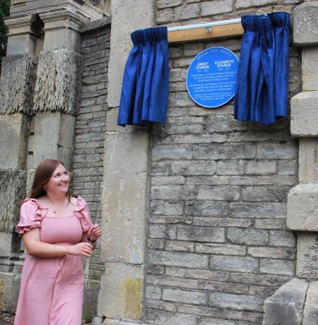 Alice Bird unveils the plaque